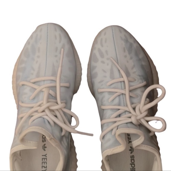 yeezy Boost 350 V2 Mono Ice- Men Size 7 - Picture 3 of 8